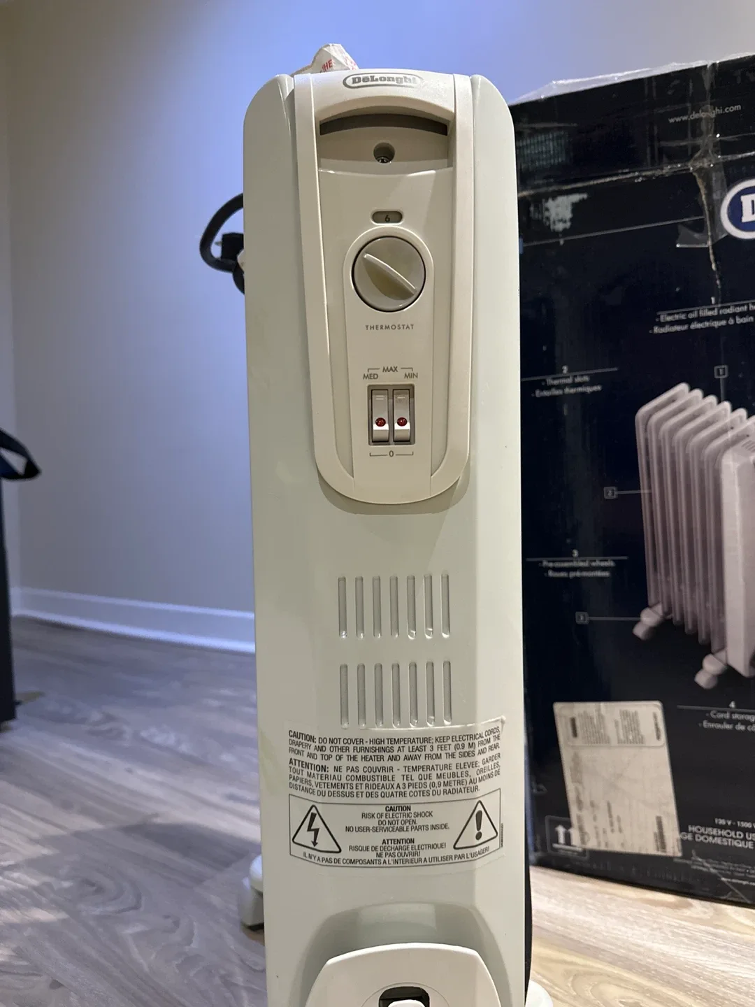 DeLonghi Electric Oil Filled Radiator Heater image indicator(2)