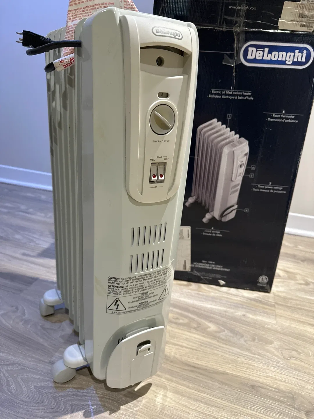 DeLonghi Electric Oil Filled Radiator Heater image indicator(3)