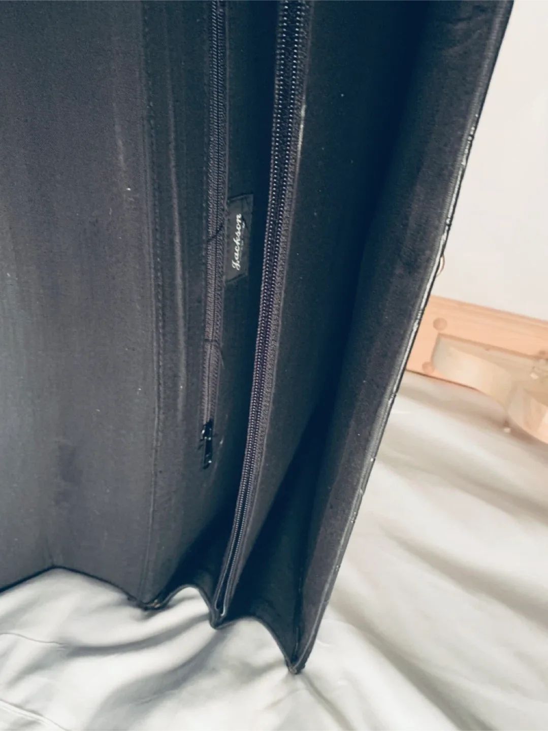 Vintage Black Crocodile-Style Briefcase image indicator(2)