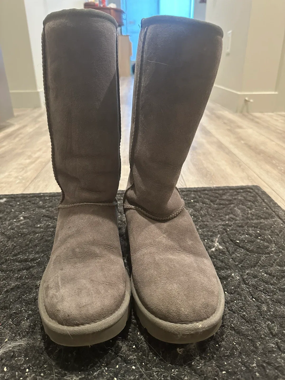 Classic Tall UGG (Grey)