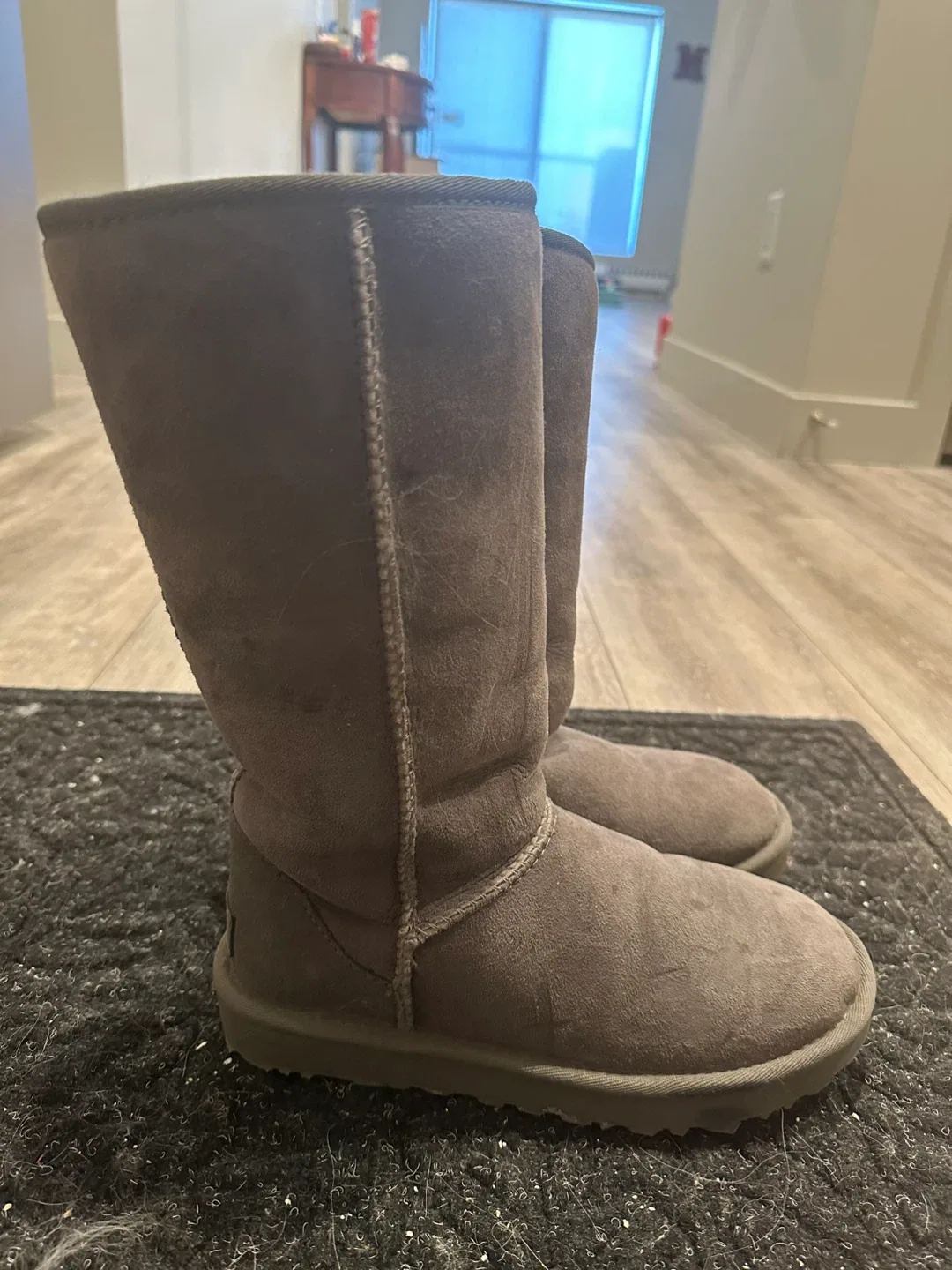 Classic Tall UGG (Grey) image indicator(2)