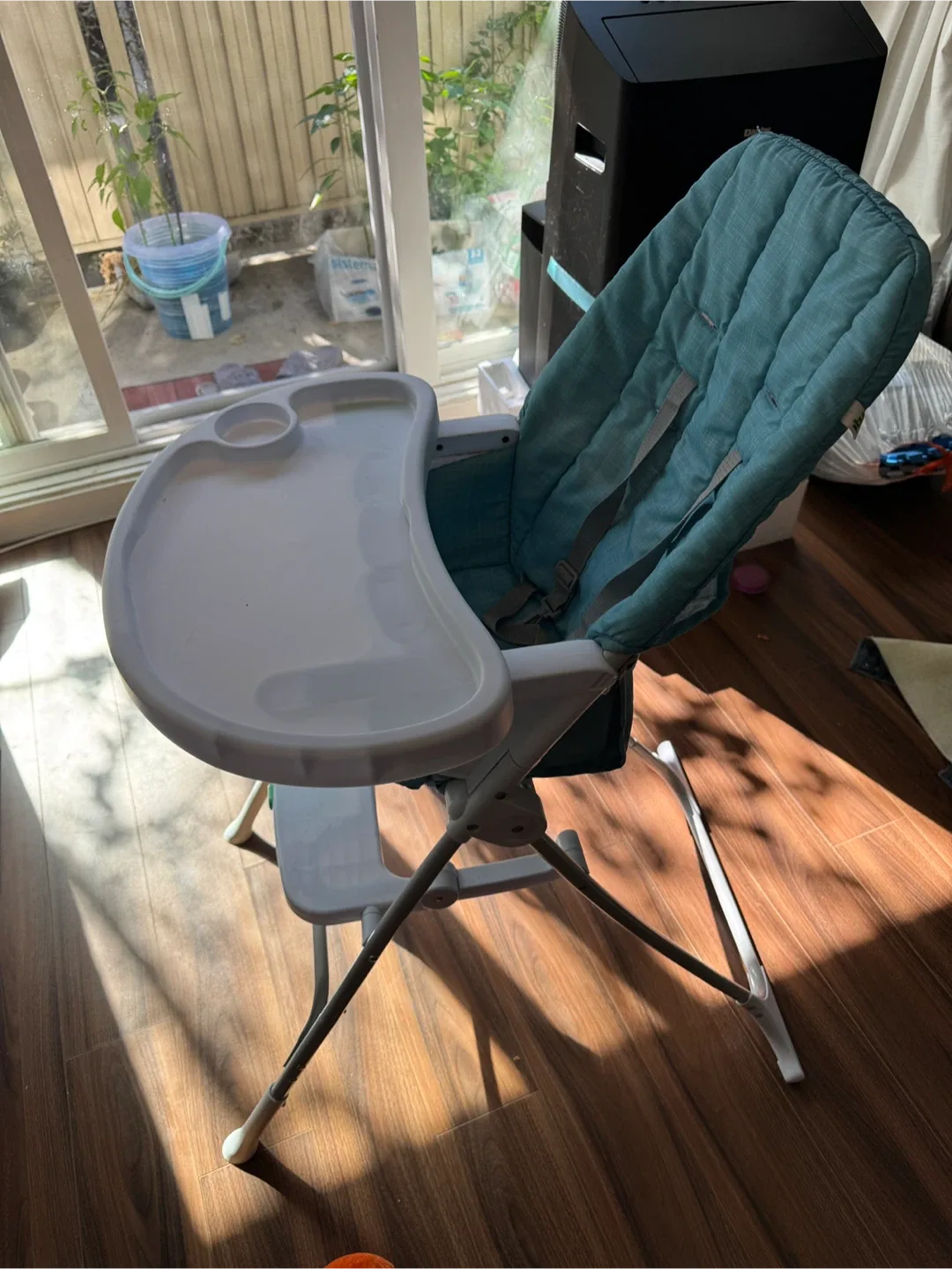 High Chair - Teal image indicator(2)