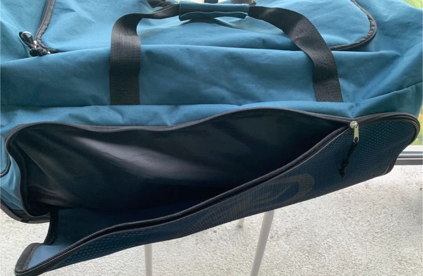 “Athletic Works” Rolling Duffle Bag image indicator(7)