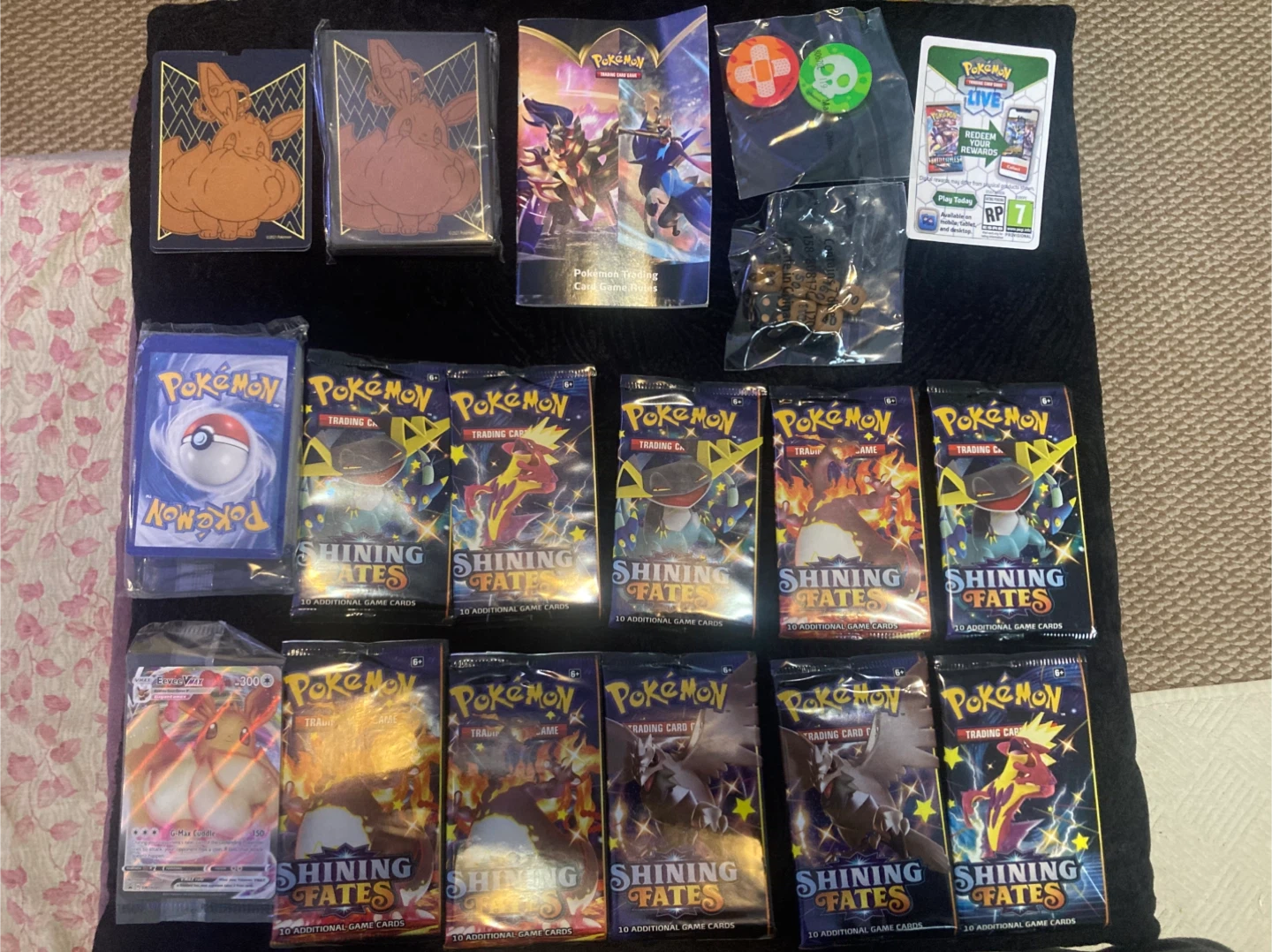 Pokemon Shining Fates Trading card game packs - photo 2