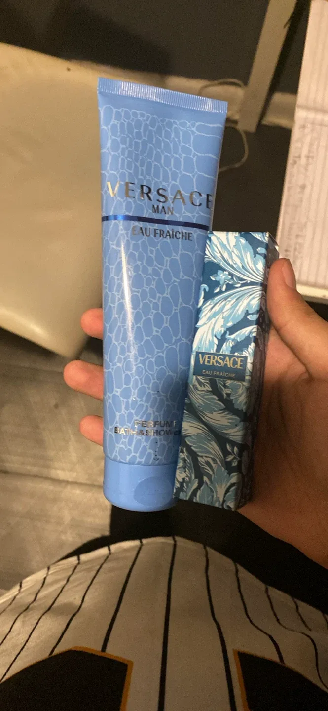 Variety of Men's Cologne 20-35$ image indicator(4)