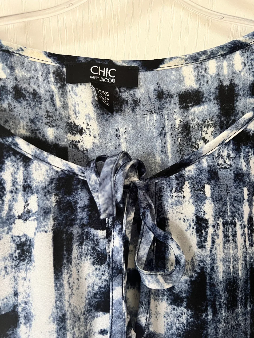 Abstract Jacob Blouse - Size XS image indicator(2)