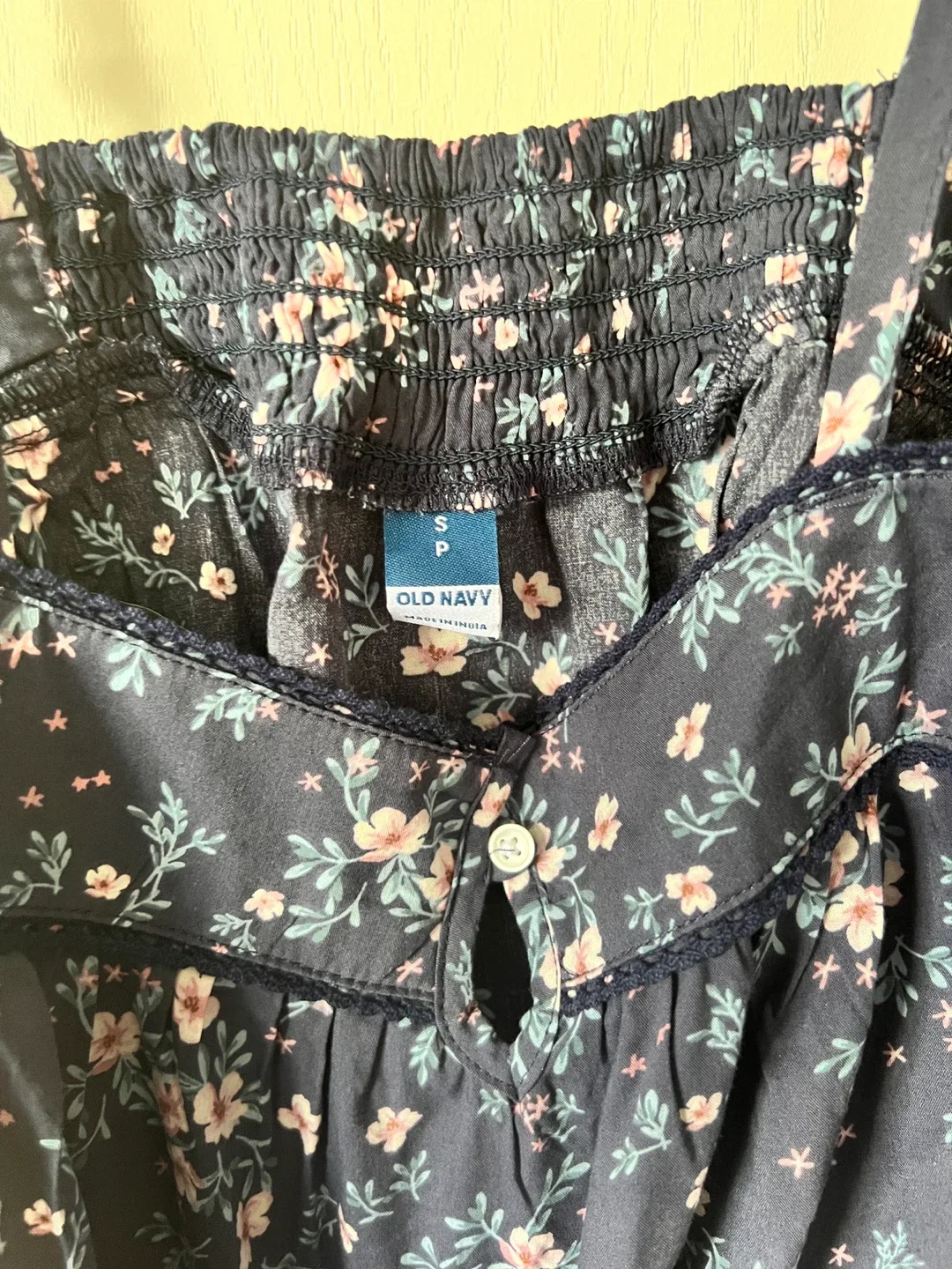 Old Navy Floral Tank Top - Size Small image indicator(3)
