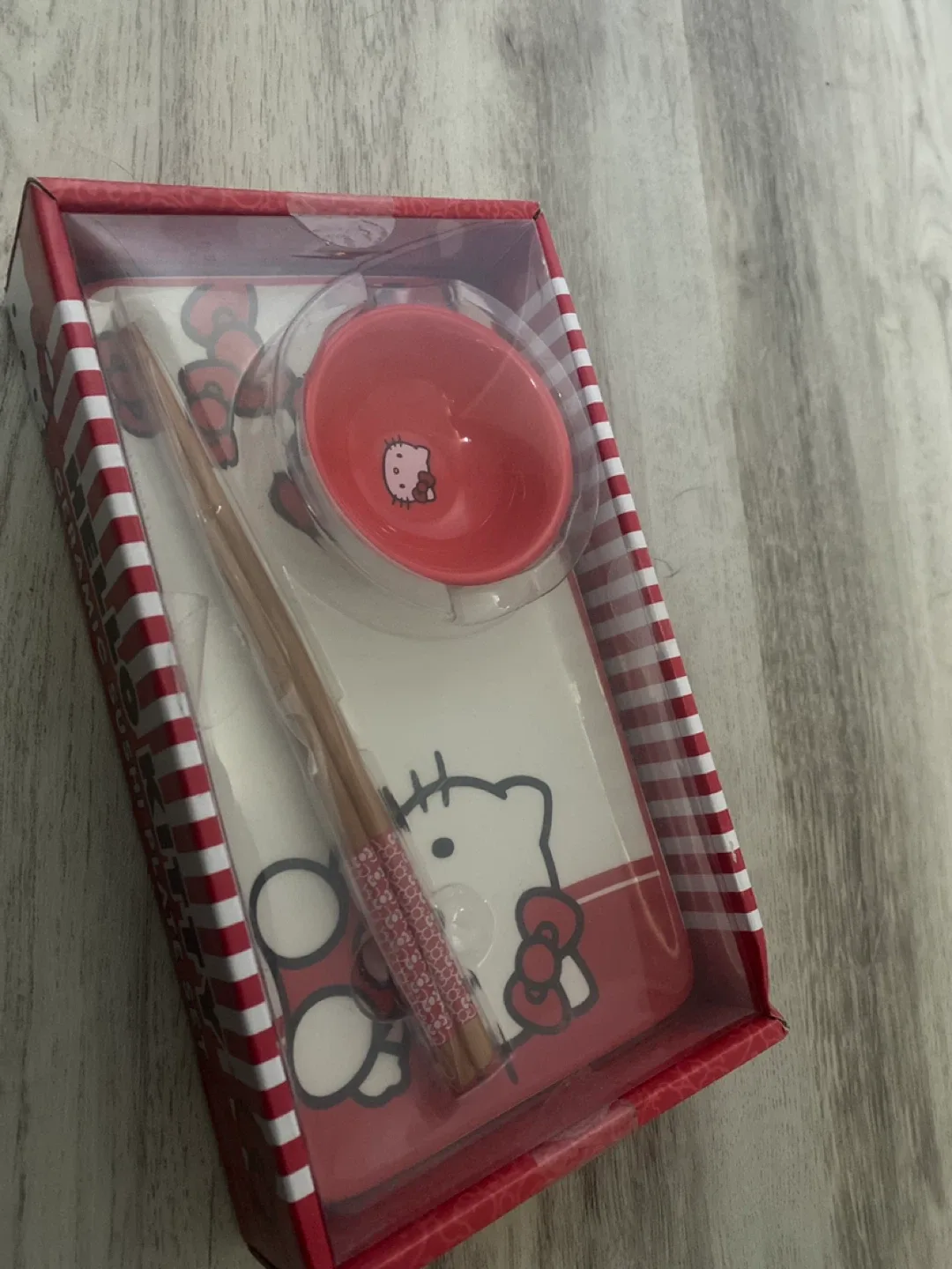 Hello Kitty Ceramic Sushi Plate Set thumbnail