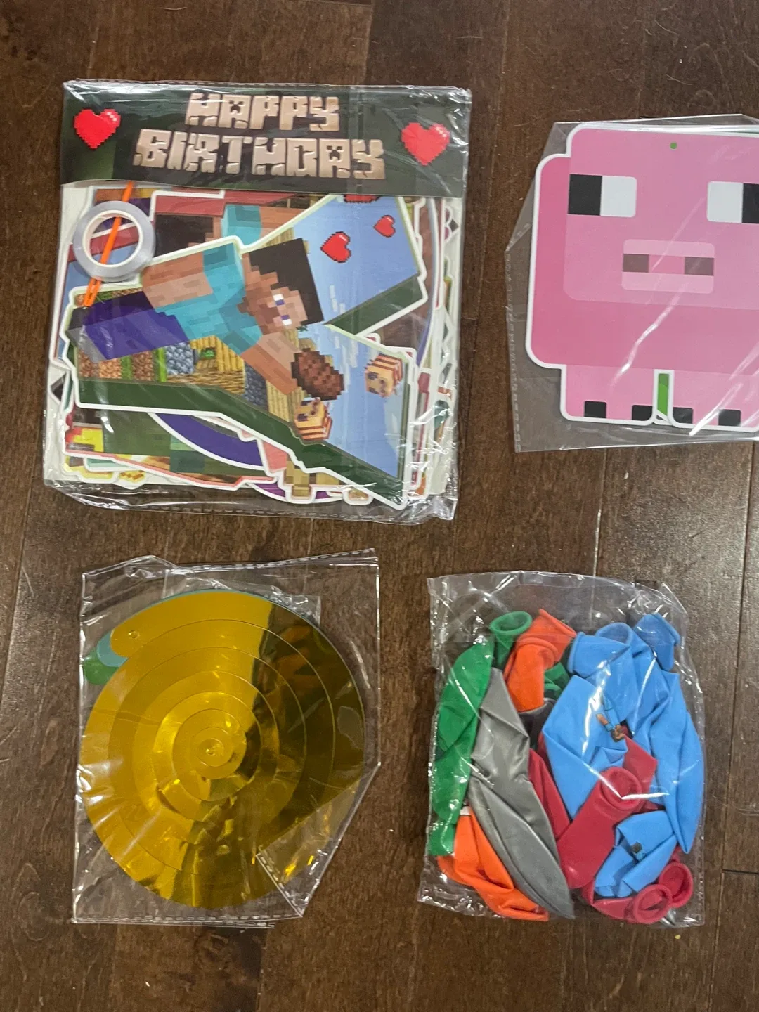 Minecraft Happy Birthday Party Decoration Set image indicator(2)