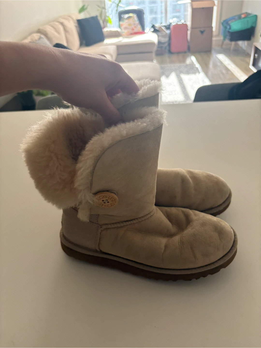 UGG Classic Short Boots, Size 6 - photo 2