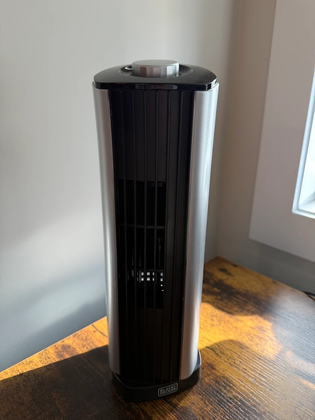 Black+Decker Tower Fan - Great Condition!