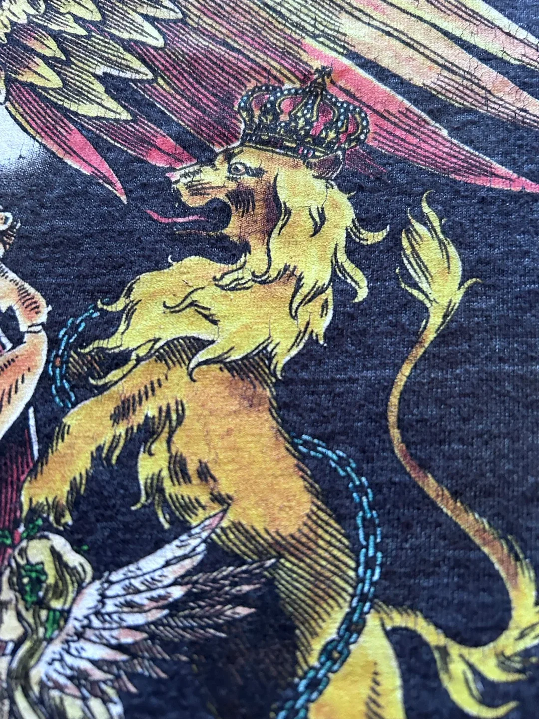 Queen Band T-Shirt image indicator(4)