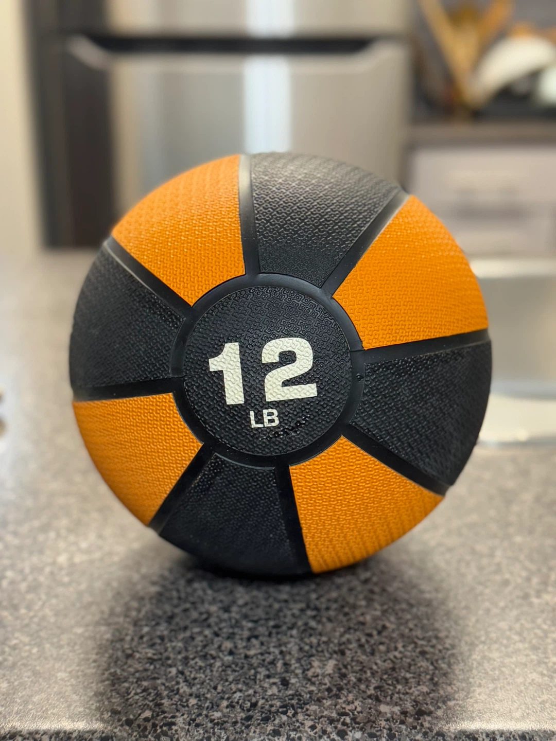 AmazonBasics 12 LB Medicine Ball - photo 2