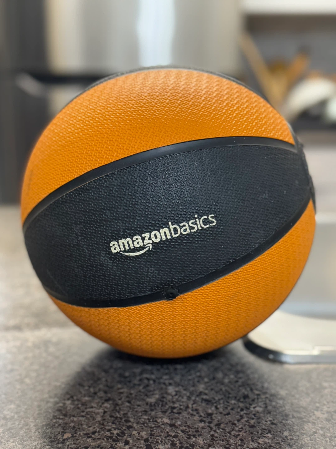 AmazonBasics 12 LB Medicine Ball