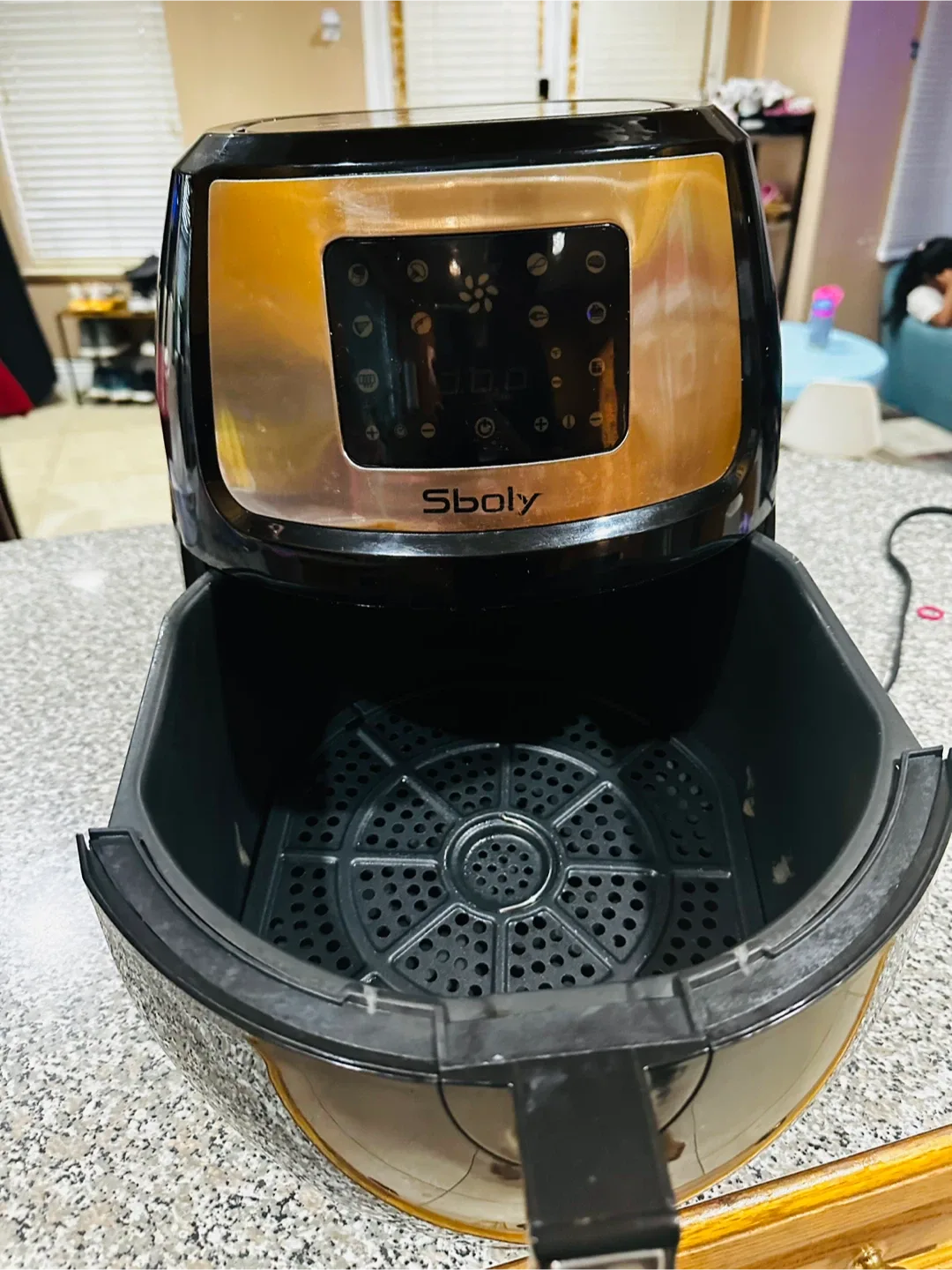 Sboly Air Fryer - Black & Copper image indicator(3)