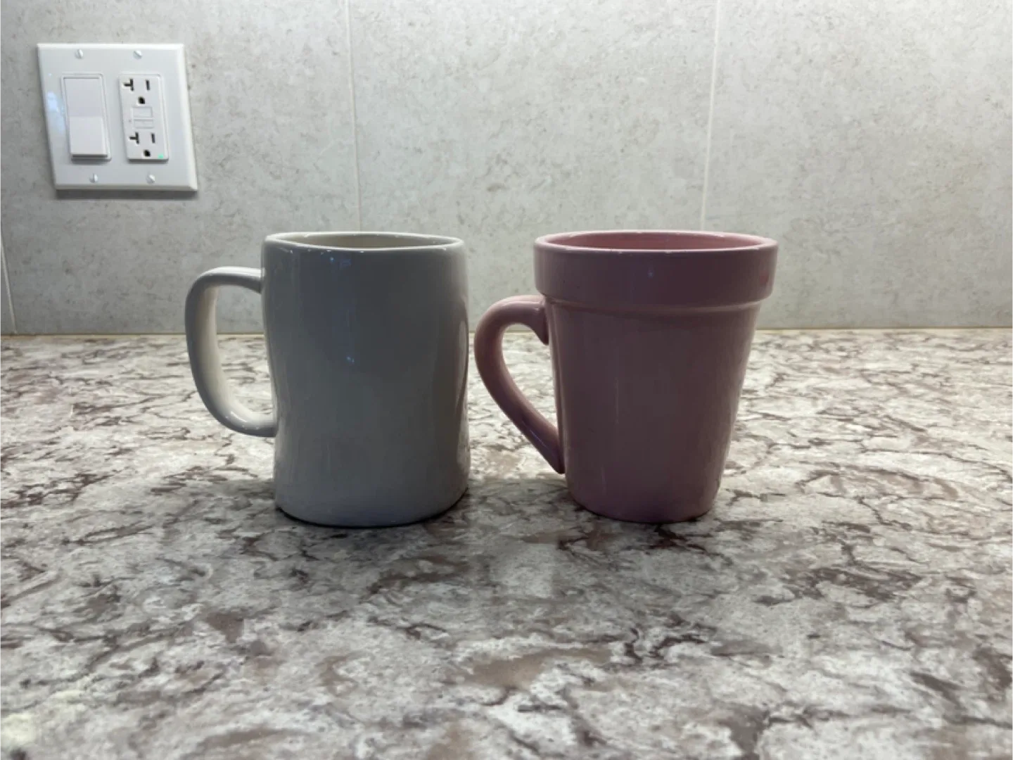 2 mugs image indicator(3)
