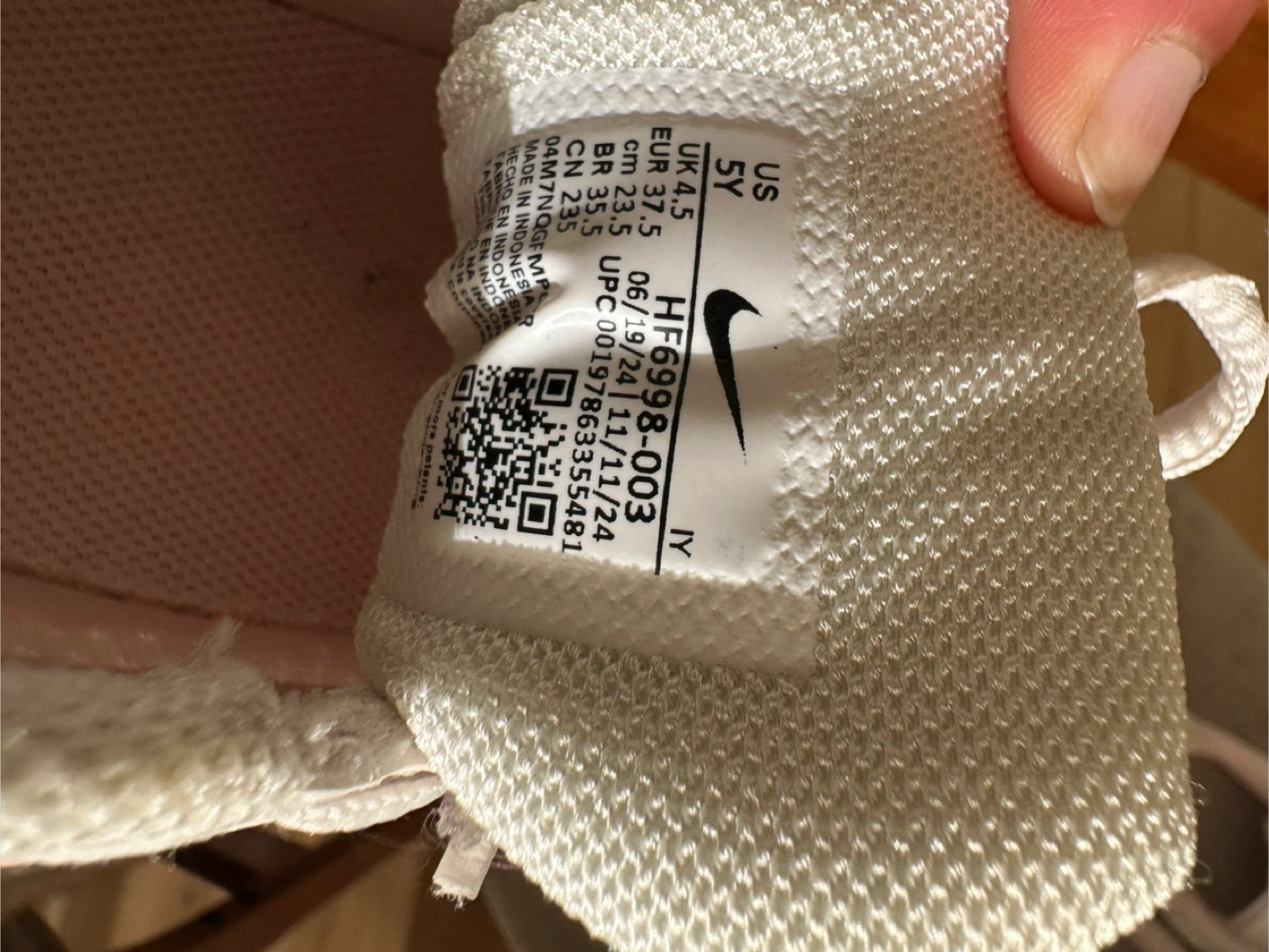 Nike Vomero 5 Grade School Sneakers - Size US 5Y - photo 4