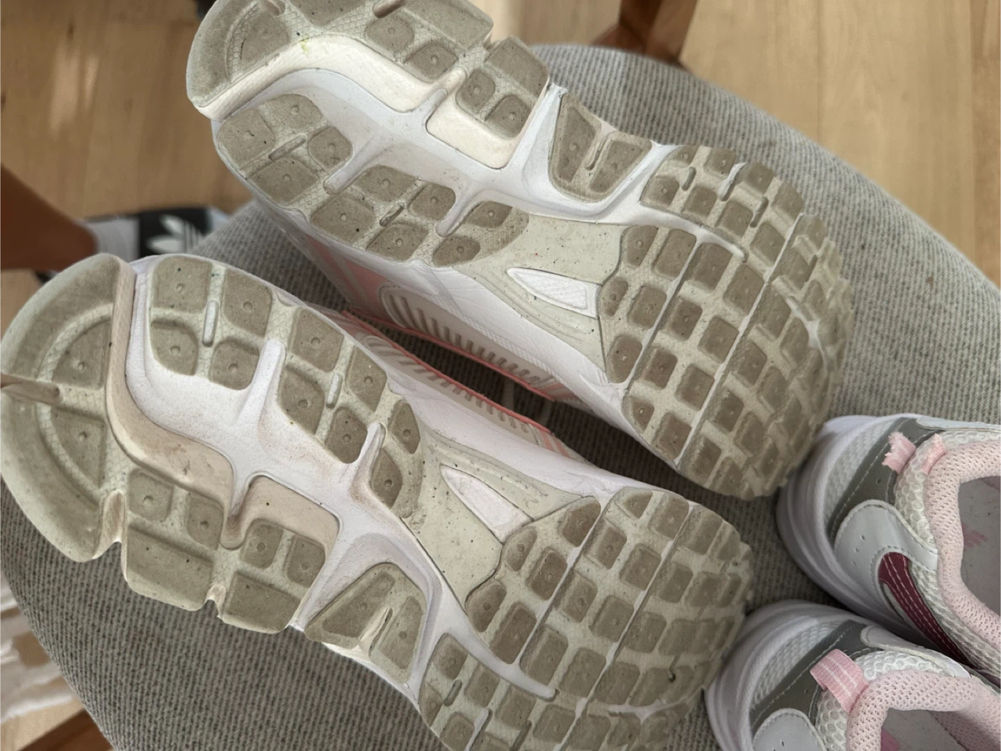 Nike Vomero 5 Grade School Sneakers - Size US 5Y - photo 3