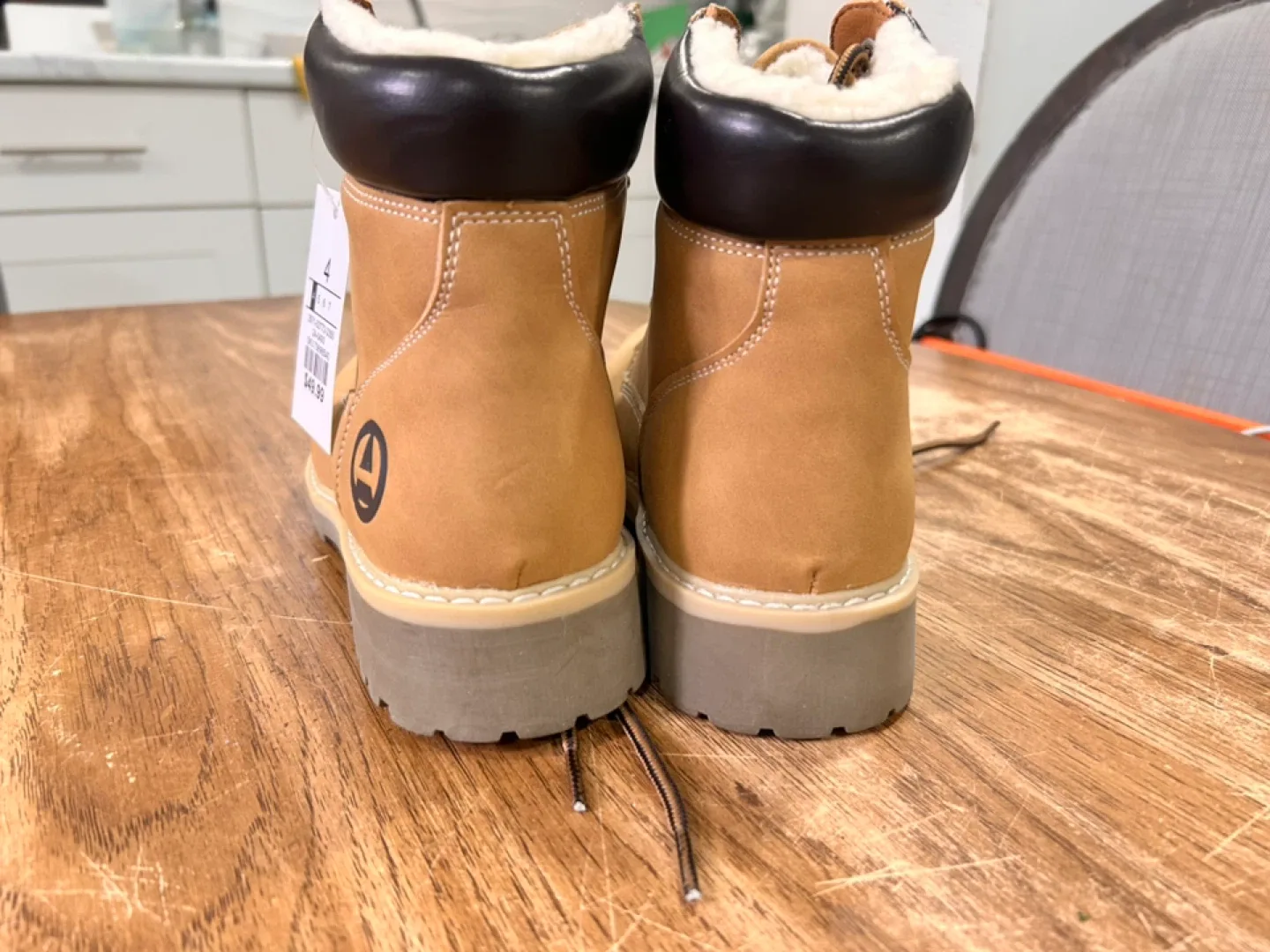$ 30 only Amnesia Youth Tan Winter Boots - Size 4 image indicator(2)