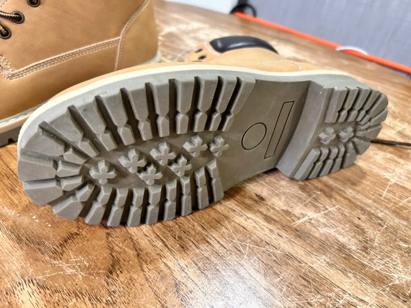 $ 30 only Amnesia Youth Tan Winter Boots - Size 4 image indicator(6)