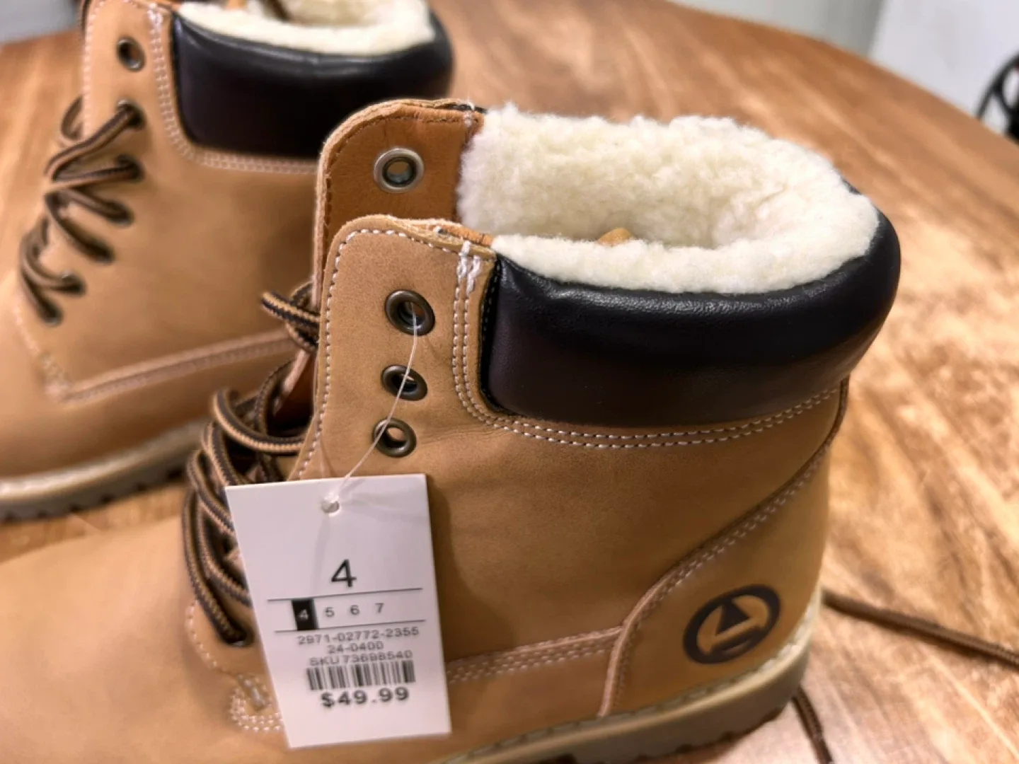 $ 30 only Amnesia Youth Tan Winter Boots - Size 4 image indicator(9)
