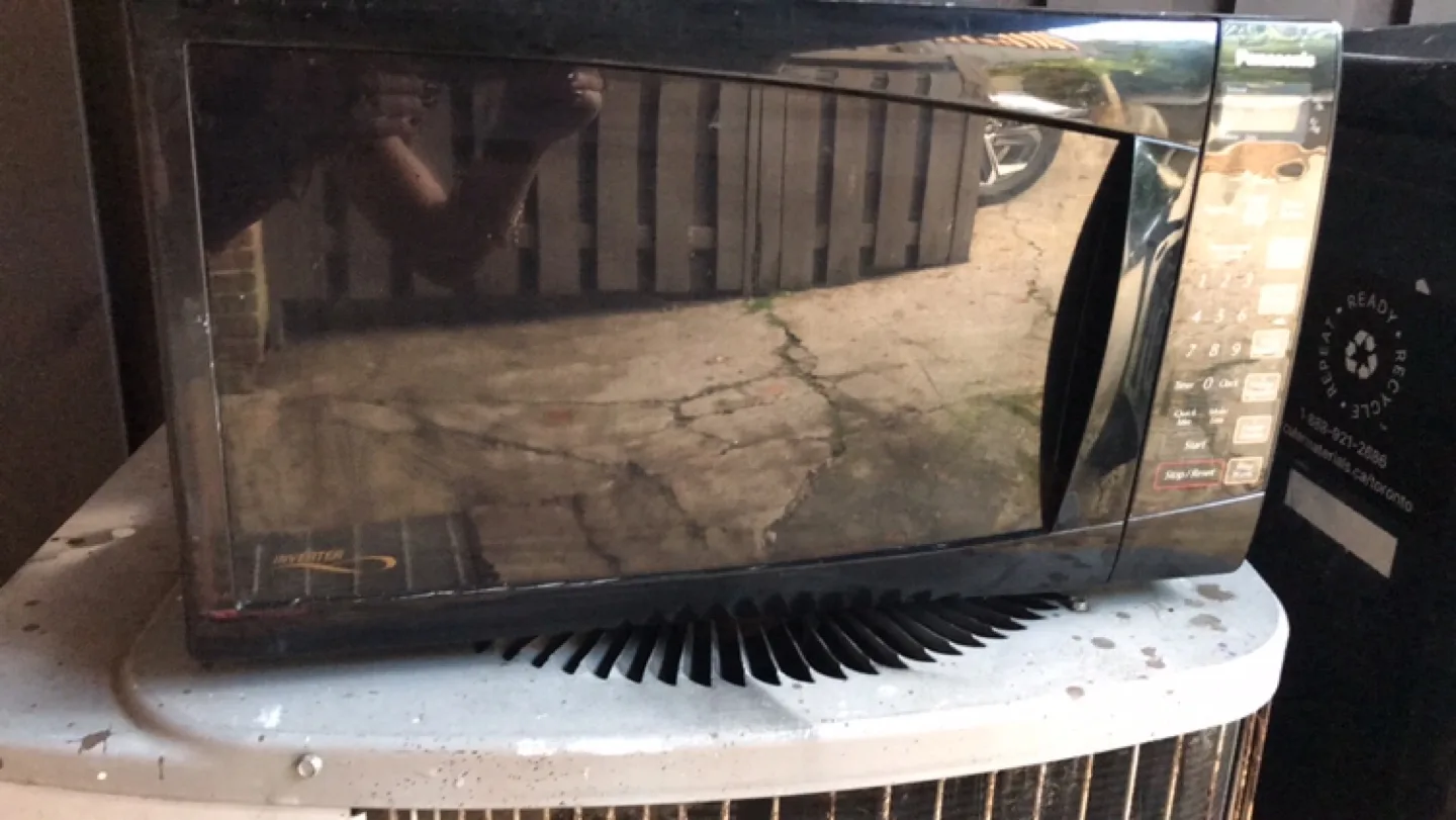 Panasonic Microwave Oven thumbnail