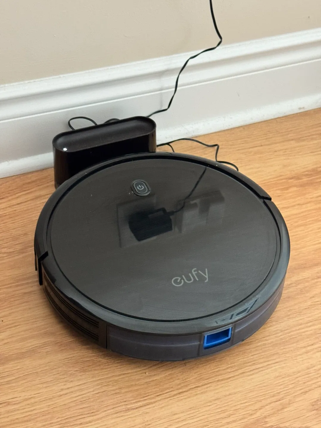Eufy RoboVac - Black image indicator(6)