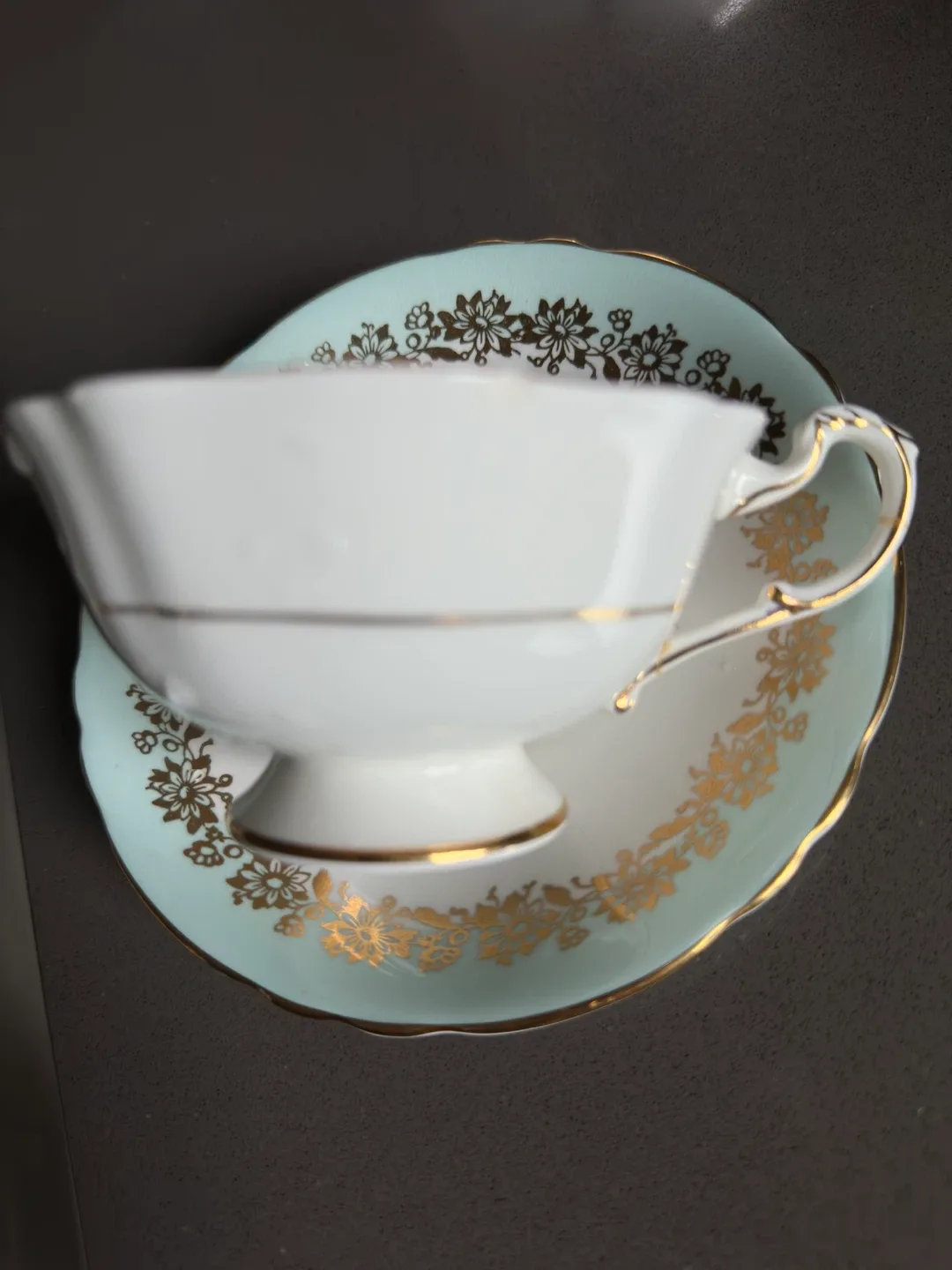 Paragon Fine Bone China Tea Cup & Saucer image indicator(3)