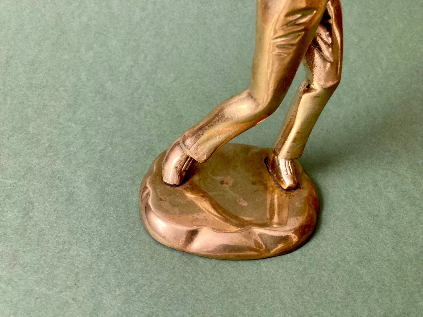Vintage Brass Golfer image indicator(5)