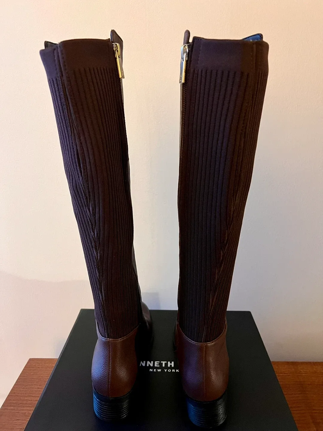 Brand New-Kenneth Cole Brown Size 8M Women’s Knee High Boots image indicator(3)