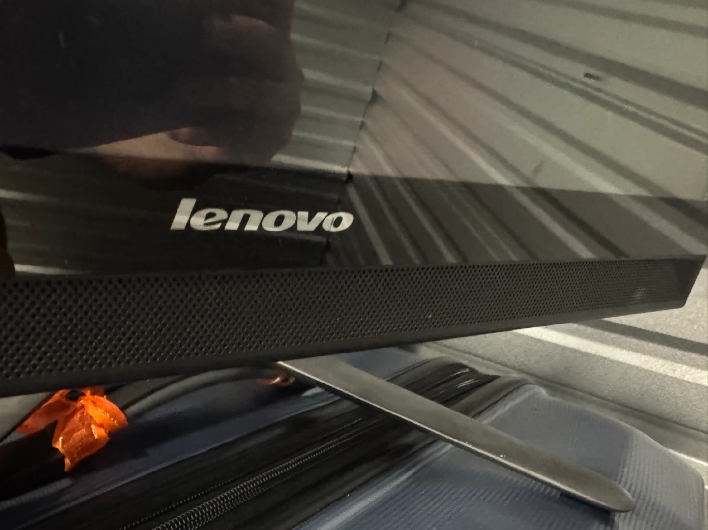 Lenovo All-in-One PC - photo 3