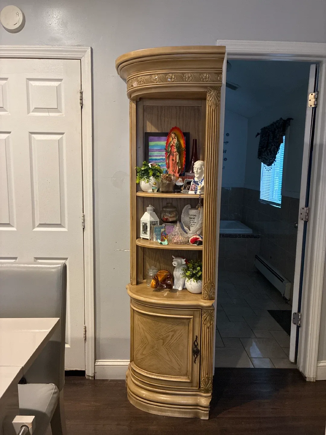 Ornate Display Cabinet image indicator(6)