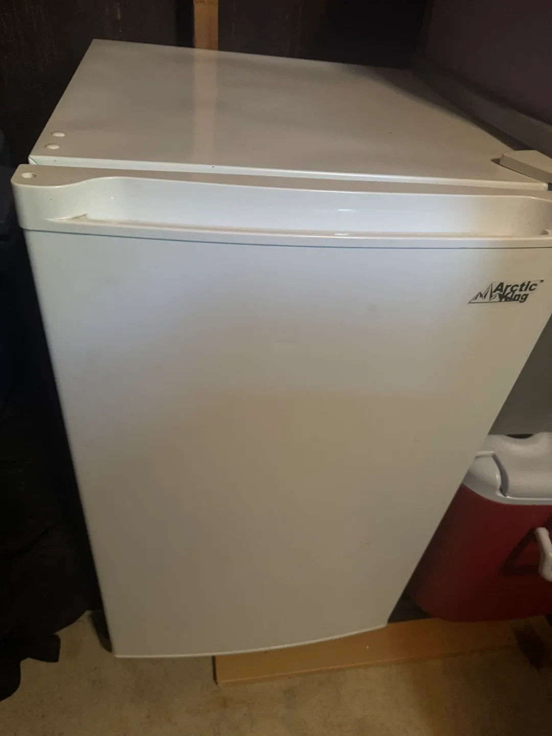 Arctic King White Chest Freezer thumbnail