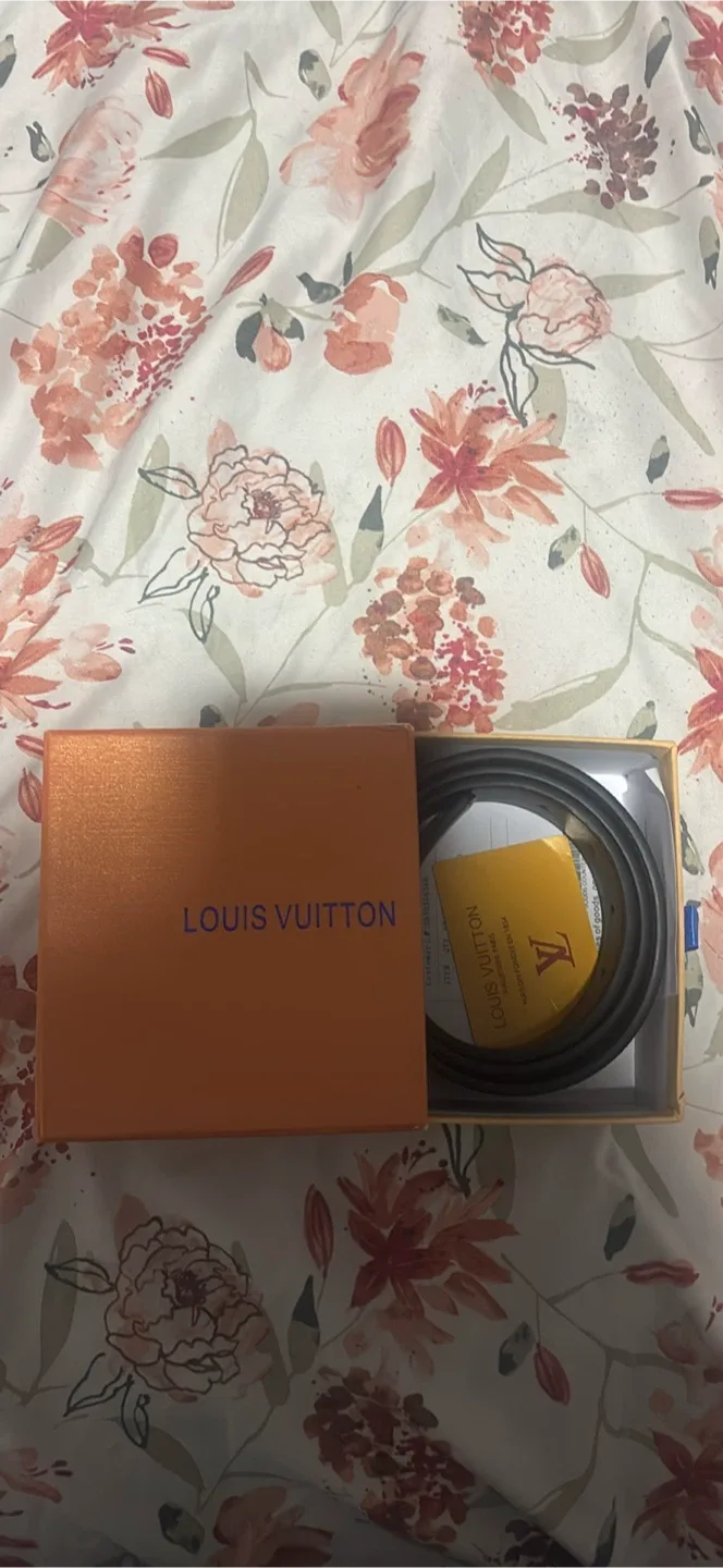 Louis Vuitton Belt image indicator(7)