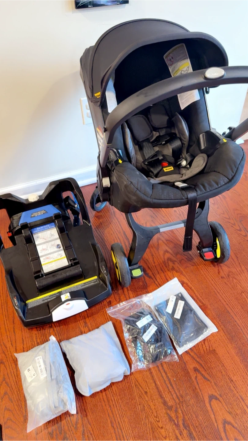 Doona Infant Car Seat Stroller with Base & Accessories - photo 5