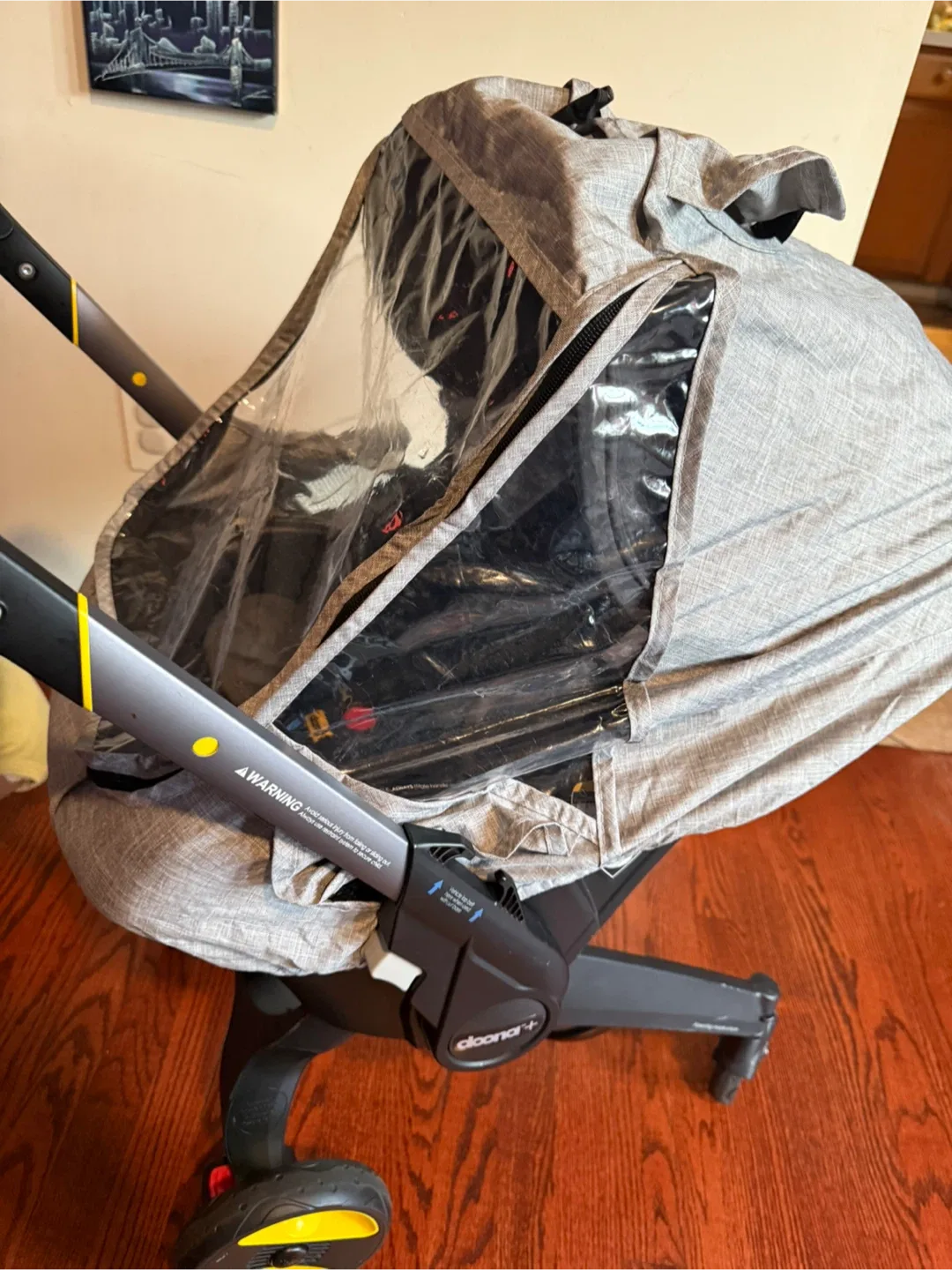 Doona Infant Car Seat Stroller with Base & Accessories image indicator(2)