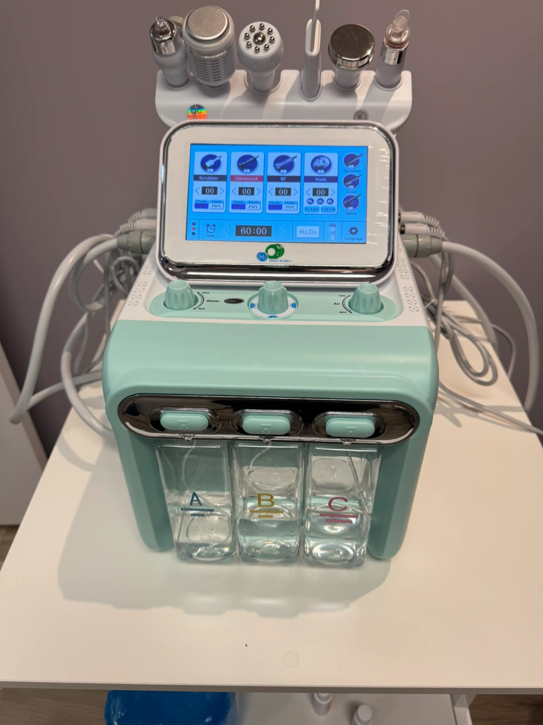 H2 O2 Hydra Facial Machine - photo 4