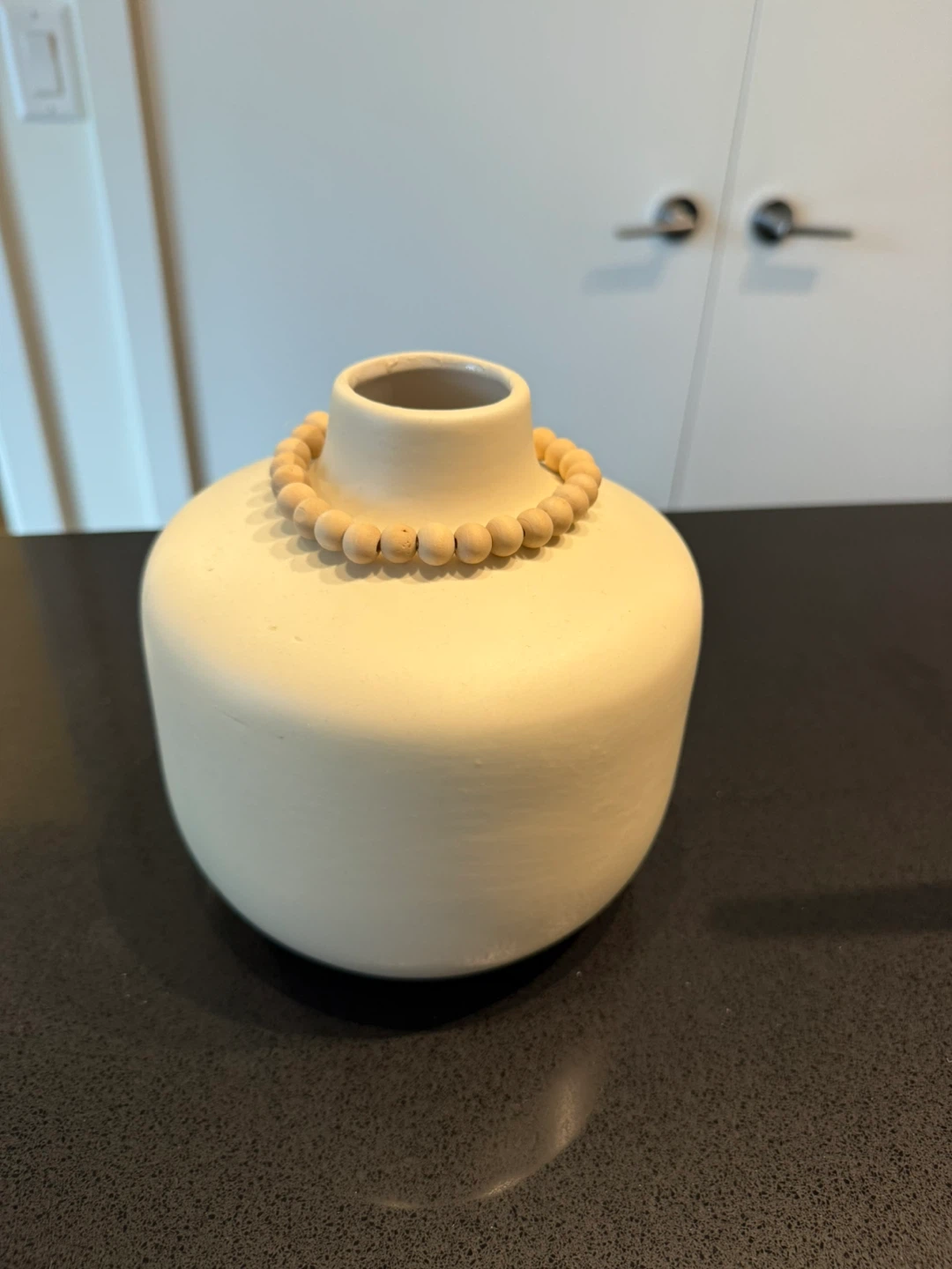 Off-White Ceramic Vase with Beaded Tassel - photo 2