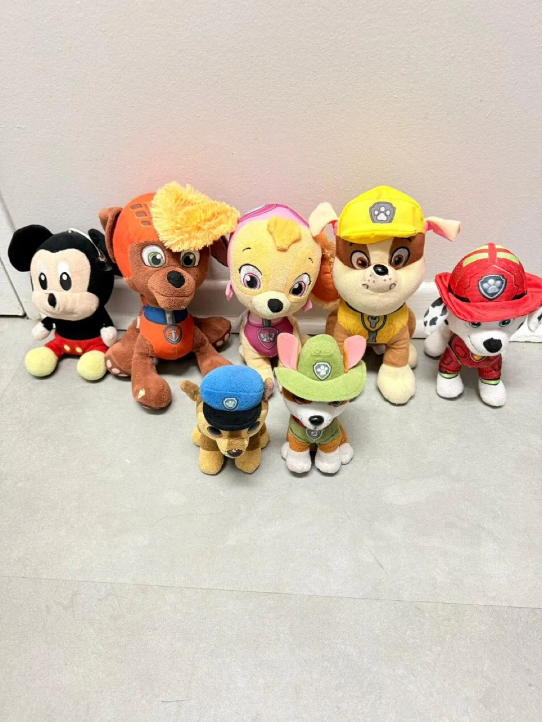 MOVING OUT SALE !!Paw Patrol Plush Toys - Set of 6 thumbnail