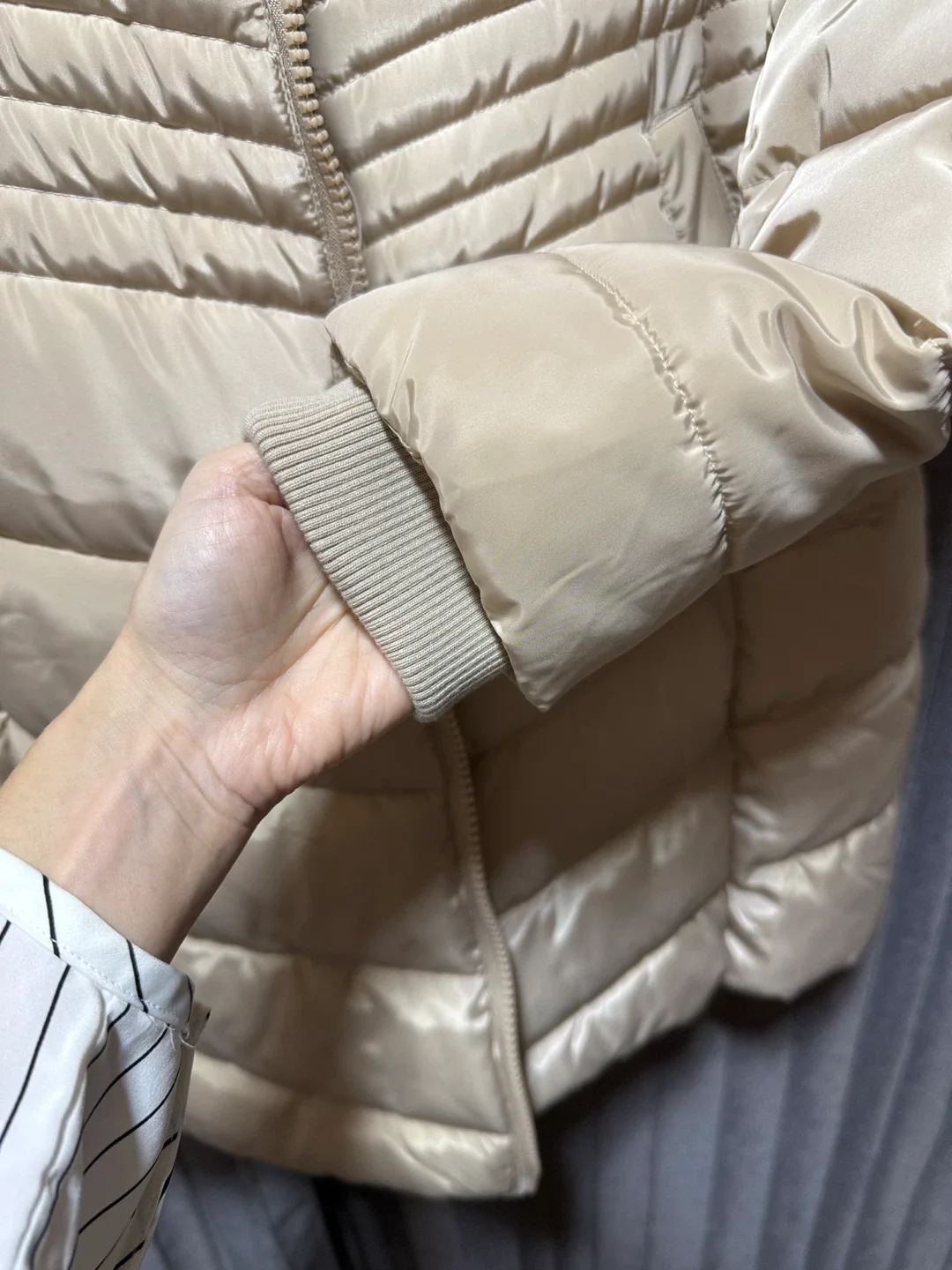 Women’s Winter Puffer Coat - Size XL image indicator(9)