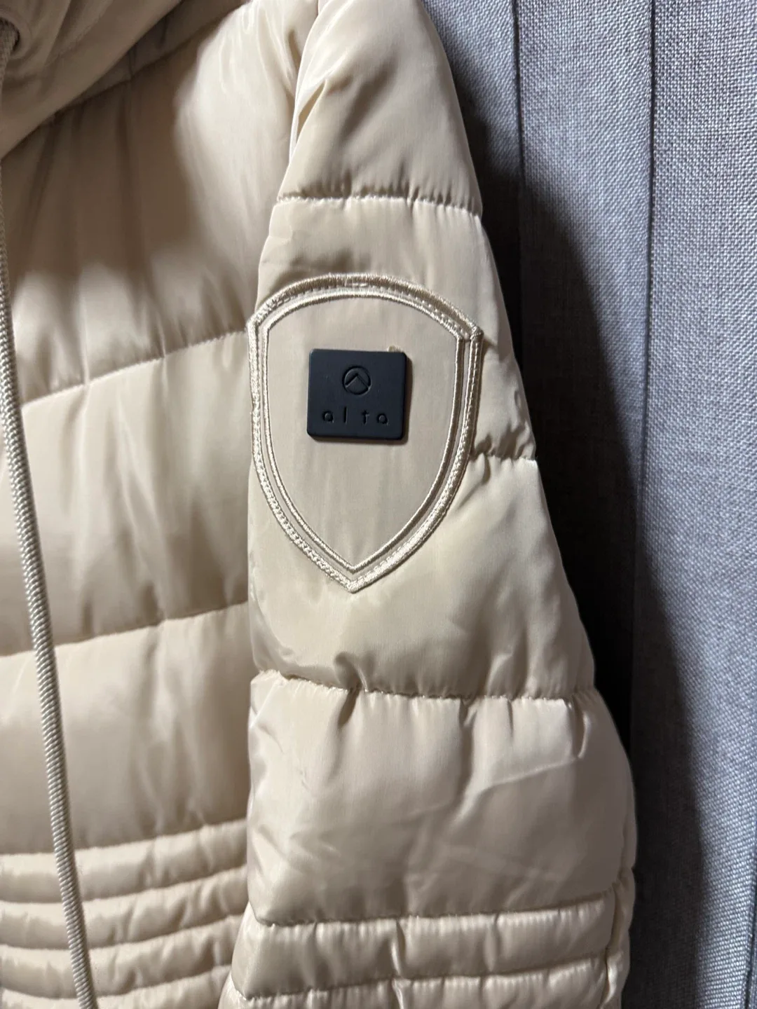 Women’s Winter Puffer Coat - Size XL image indicator(10)