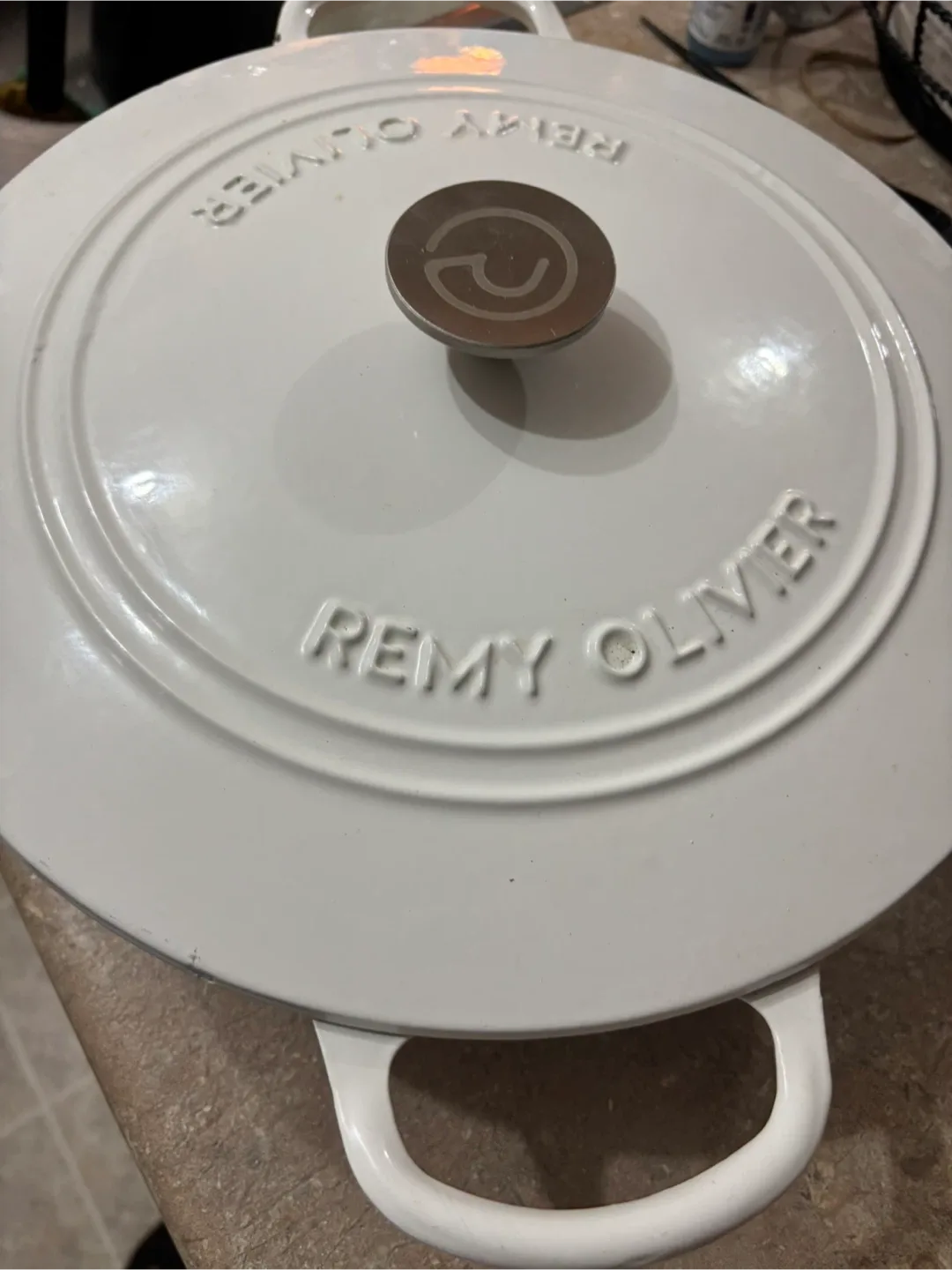 Remy Olivier Dutch Oven thumbnail