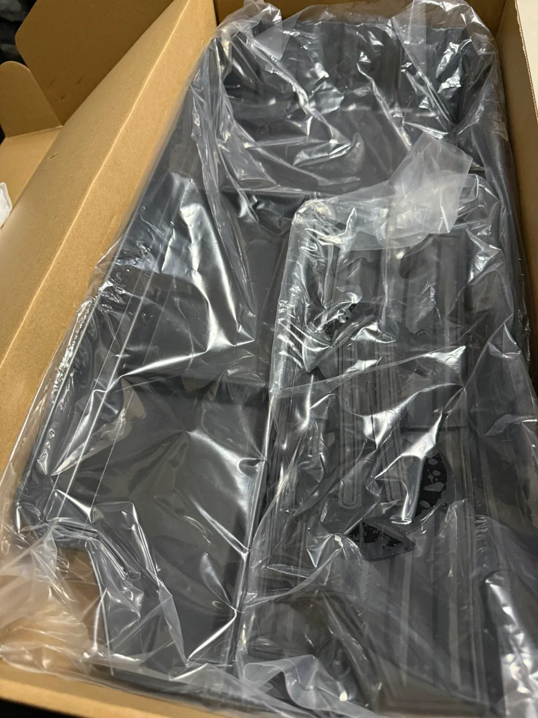 2024-2025 Tesla Cybertruck Front Centre Lower Console Organizer image indicator(3)