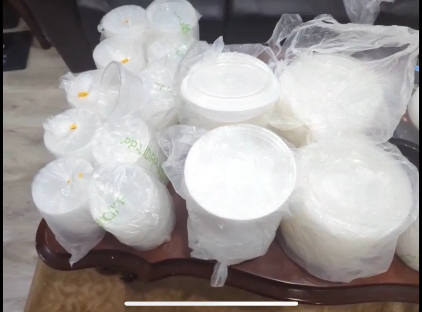 Plastic Food Storage Containers with Lids thumbnail