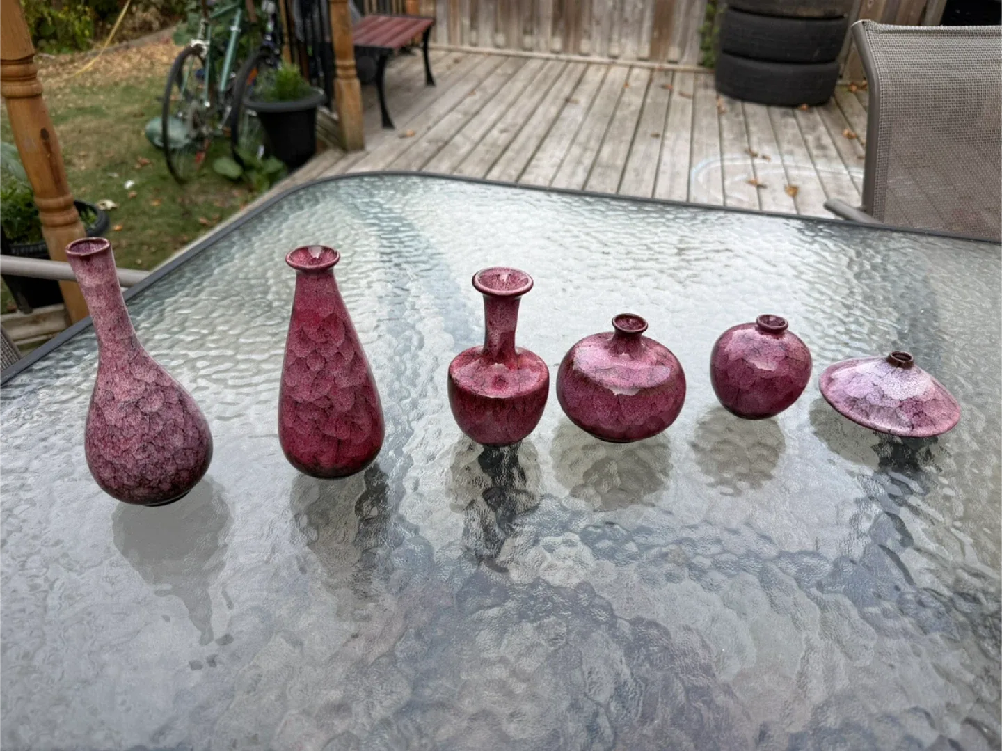 Set of 6 Decorative Burgundy Vases image indicator(3)