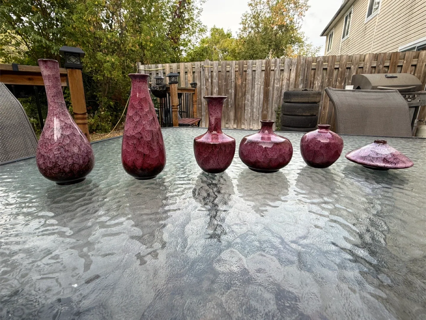 Set of 6 Decorative Burgundy Vases image indicator(4)