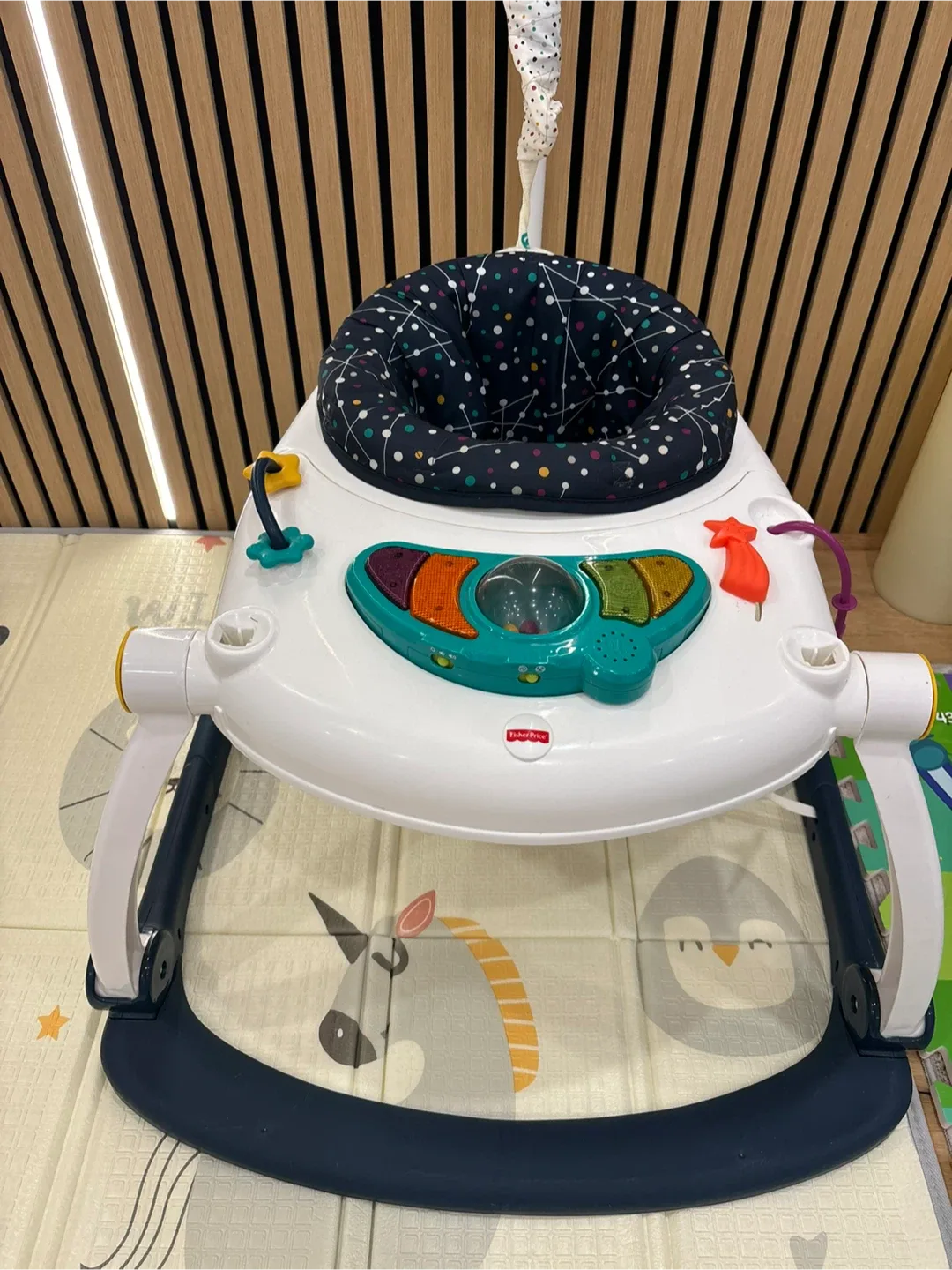 Fisher-Price Jumperoo Baby Activity Center thumbnail