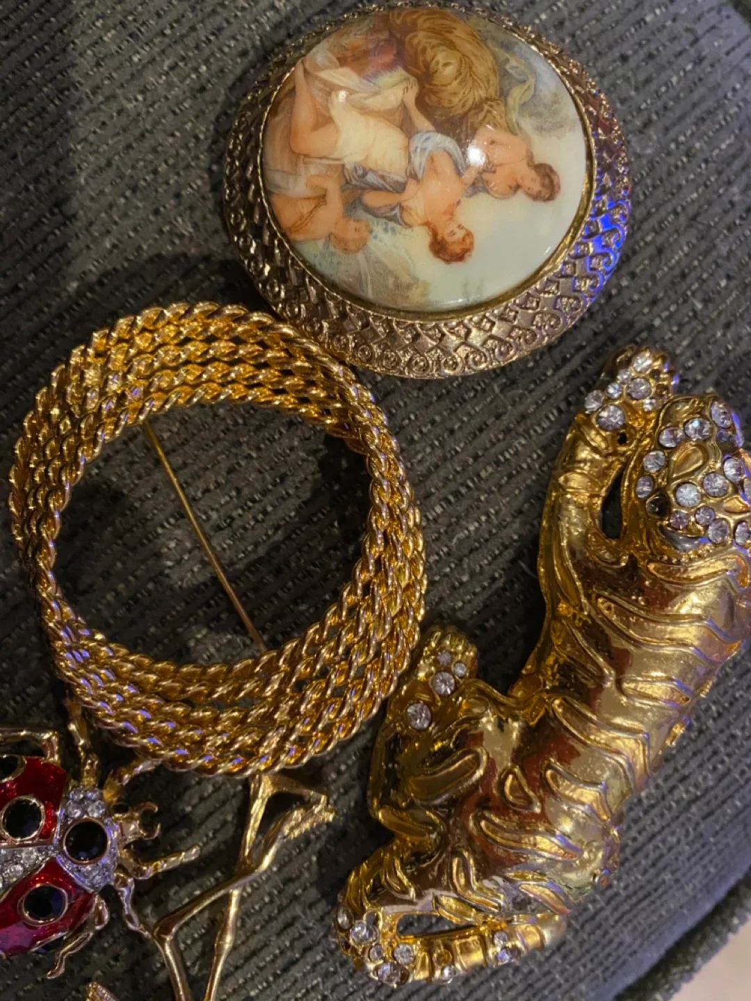 Vintage Brooch Collection 50 for all image indicator(3)