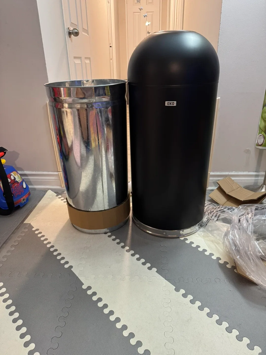 EKO Eternal Commercial Bin - 55L / 14.5 Gal image indicator(2)