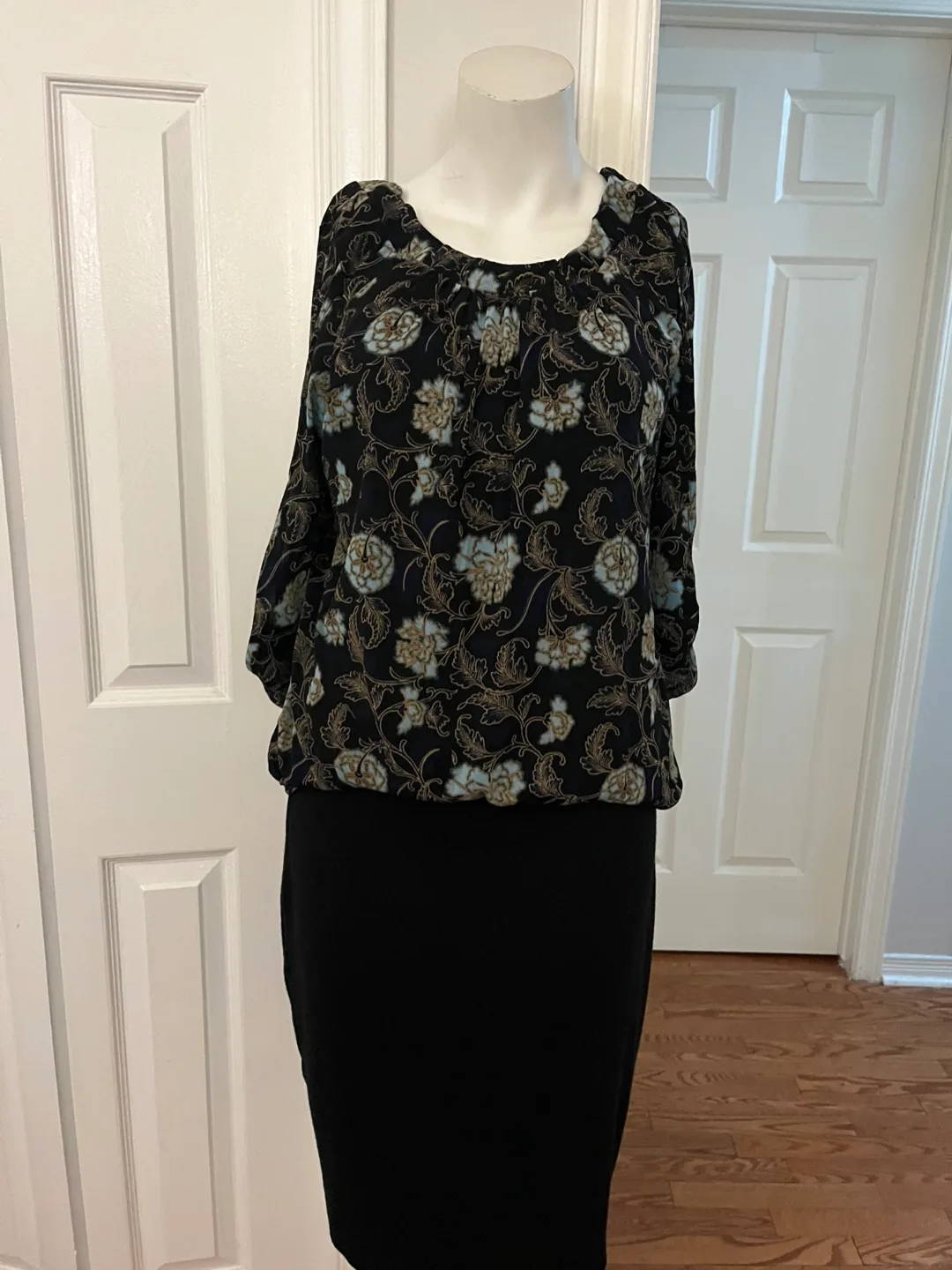 George Floral Blouse - Size M image indicator(2)